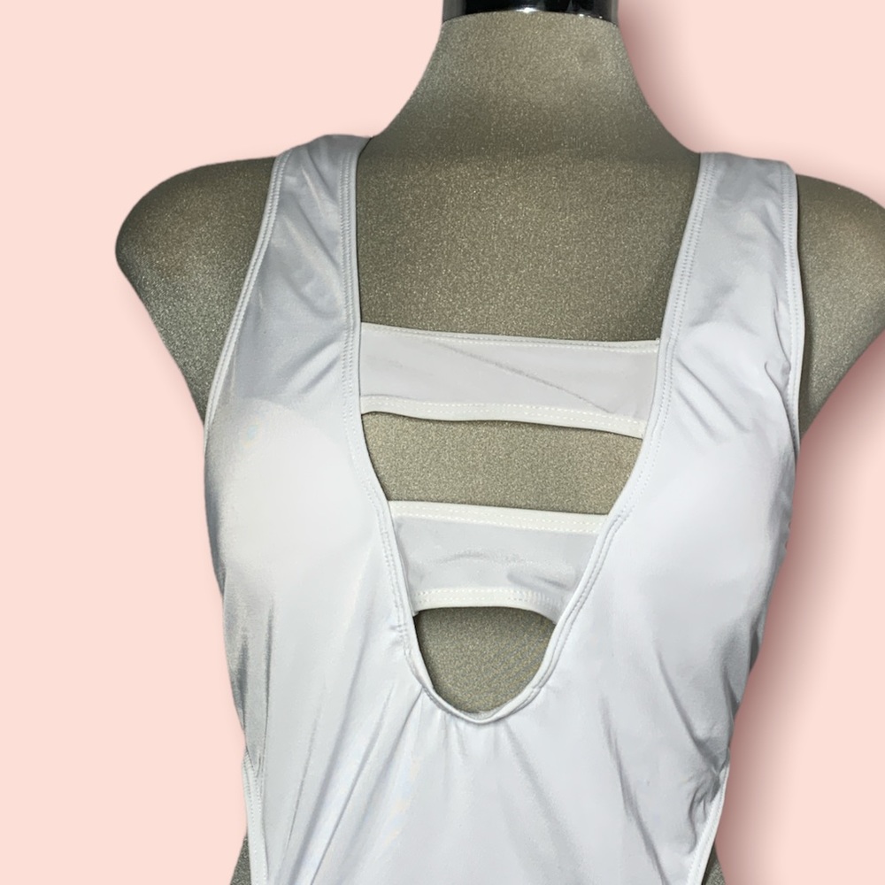 White  Custom Designer  One Piece Swimsuit Size XL - Picture 11 of 14